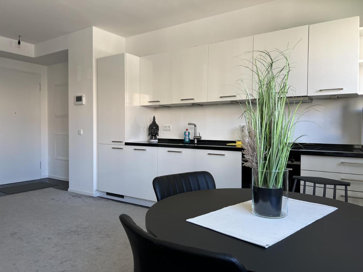 Luxury Waterfront Apartment Berlijn Buitenkant foto