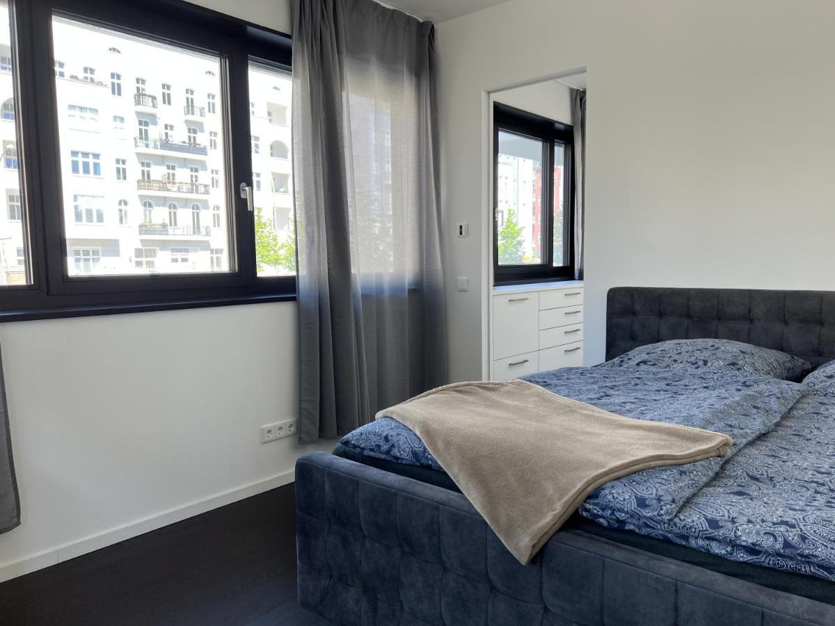 Luxury Waterfront Apartment Berlijn Buitenkant foto