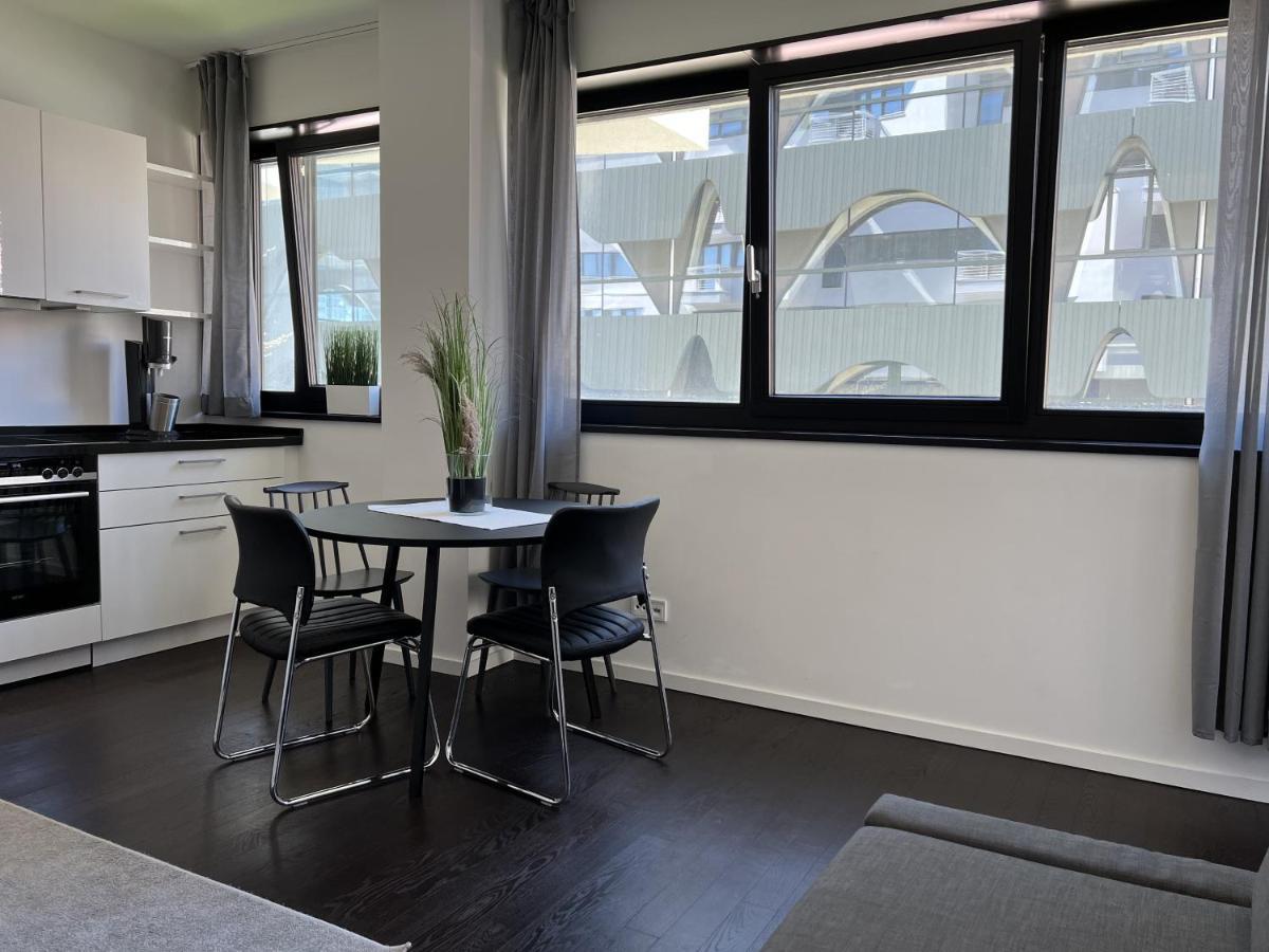 Luxury Waterfront Apartment Berlijn Buitenkant foto